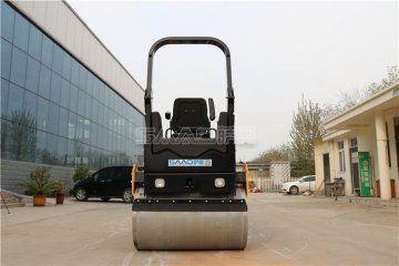 小型压路机对于道路施工中的作用，实力不容小